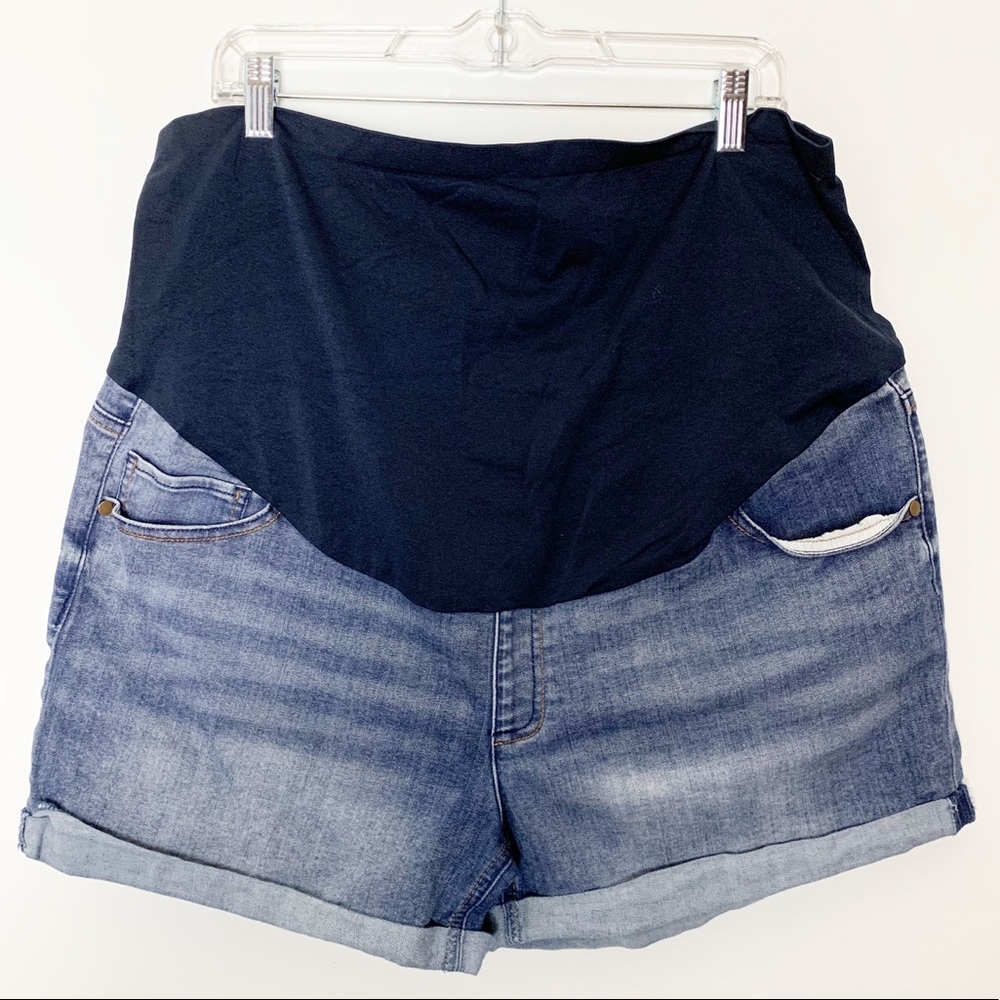 Time and Tru Full Panel Maternity Denim Shorts
